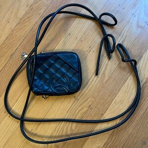 CHANEL crossbody black leather quilted bag